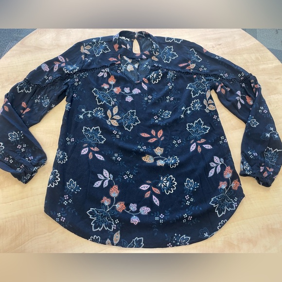 Maurices Black Floral Long Sleeve Blouse with Neck Cutout - Size L - Picture 5 of 14